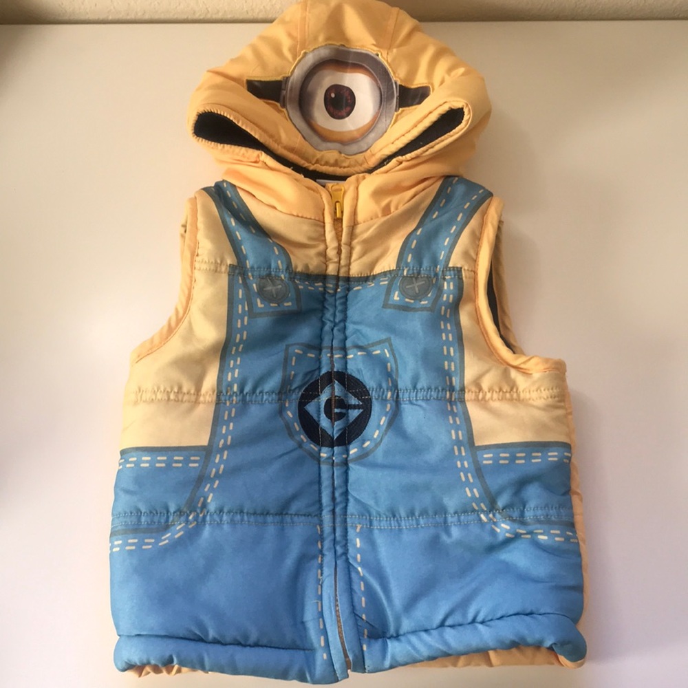 Cute and warm Minion lined vest kids size 5T